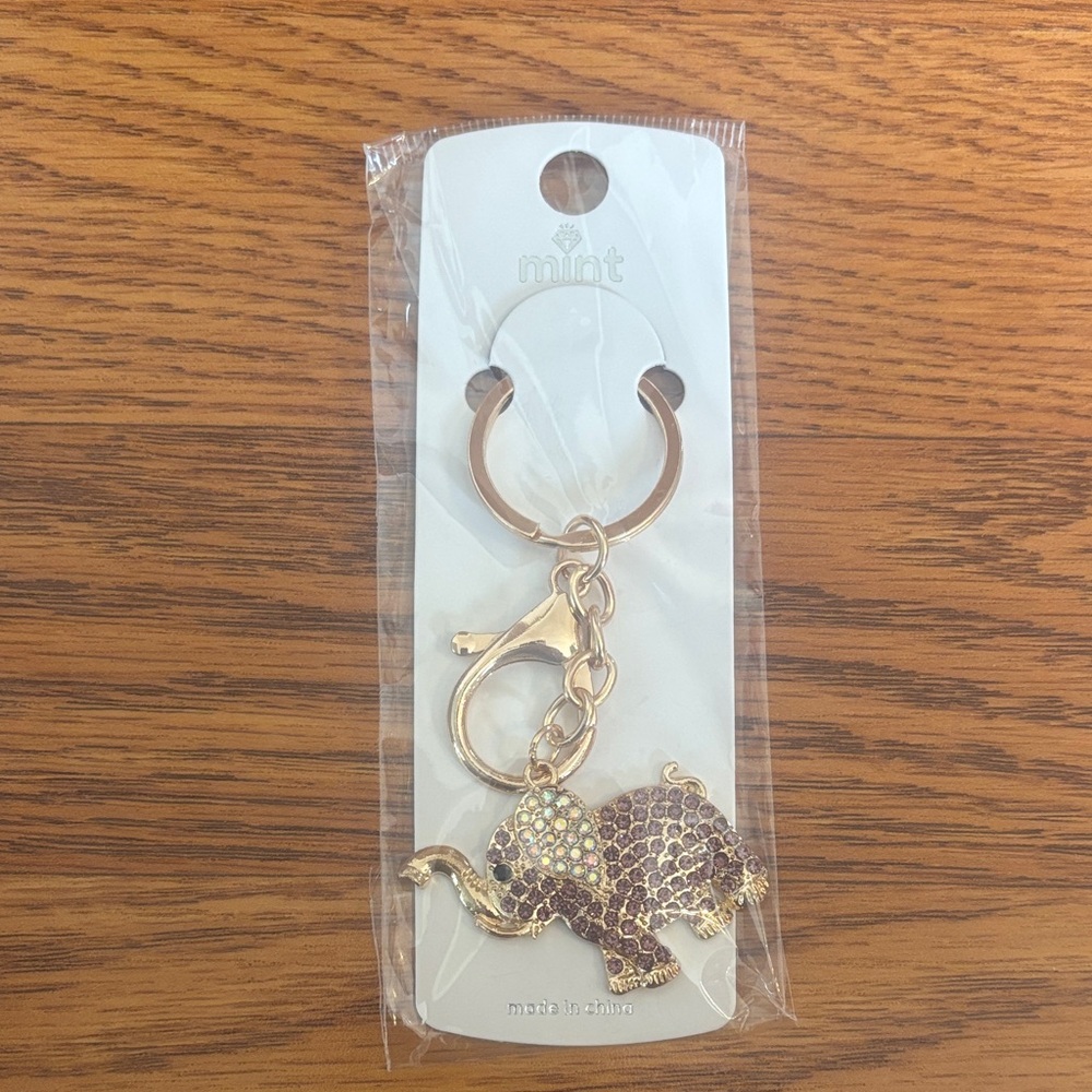 Mint elephant keychain